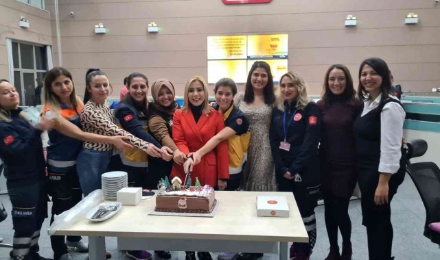 Ak Parti Muğla Milletvekili Gökcan, yeni yıla 112 Acil Çağrı Merkezi&#039;nde girdi