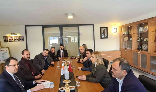 AK Partili Gökcan, Marmaris Ticaret Odası Başkanı Ayhan ile görüştü