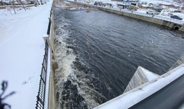 Akarçay'da temizlik çalışması başladı
