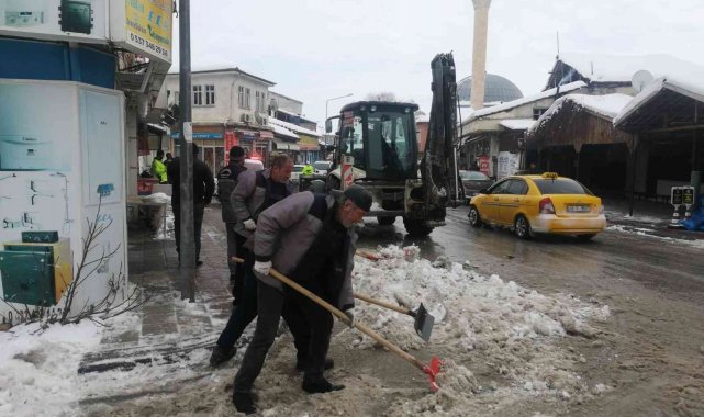 Akçadağ Belediyesi 724 sahada
