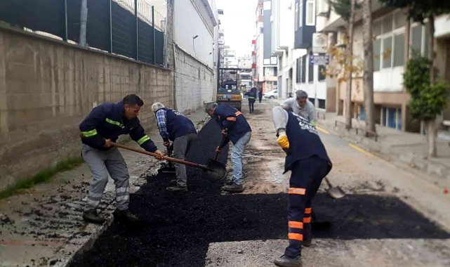 Akdeniz Belediyesi yol çalışmalarına aralıksız devam ediyor