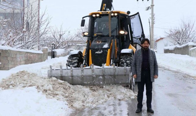 Aksaray'ın Ortaköy ilçesi son 20 yılın en fazla kar yağışını aldı