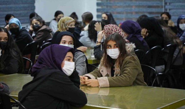 Alanya Belediyesi&#039;nden öğrencilere diyetisyen ve psikolog desteği