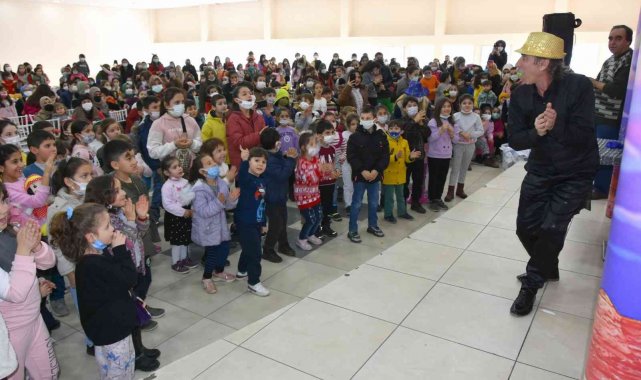 Aliağa Belediyesinin sömestir etkinlikleri çocuklara eğlenceli saatler yaşatıyor