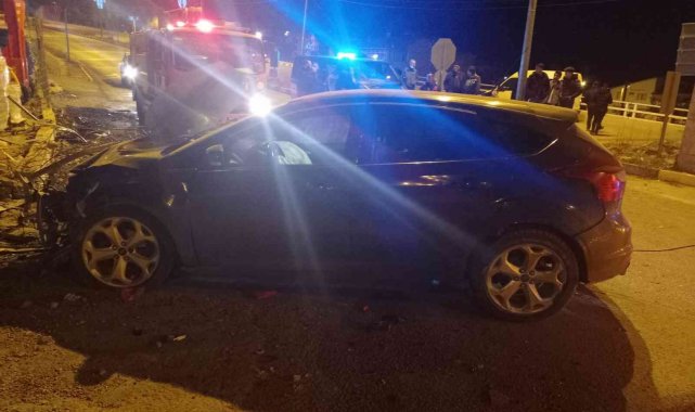 Alkollü sürücü kaza yaptı