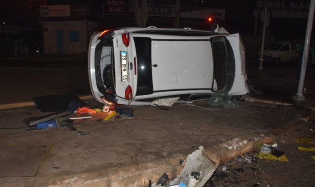 Alkollü sürücü minibüse çarptı: 3 yaralı