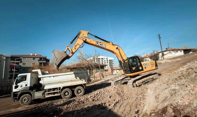 Altındağ'a 44 kilometre yeni yol