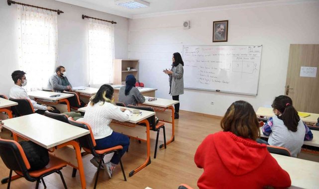 Altındağ'da engelliler için KPSS kursu başladı