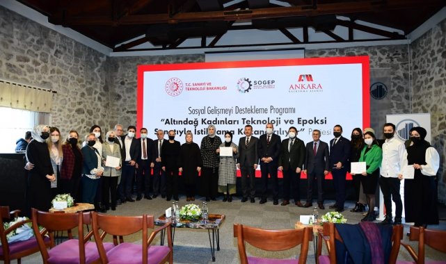 Altındağlı 240 kadın, epoksi sanatıyla istihdama kazandırıldı