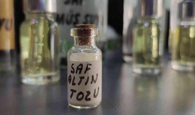 Altını toz hâline getirip kralların suyunu yaptı