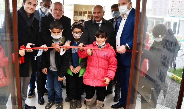 Altınova 1. Kitap Fuarı kapılarını açtı