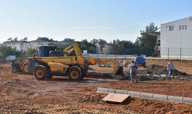 Altınova'ya 4 bin metrekarelik park