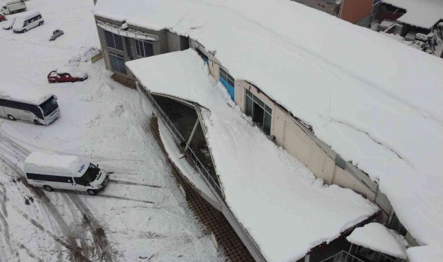 Amasya'da otogar çatısı çöktü