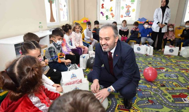 Ana Kucağı'nda karne sevinci