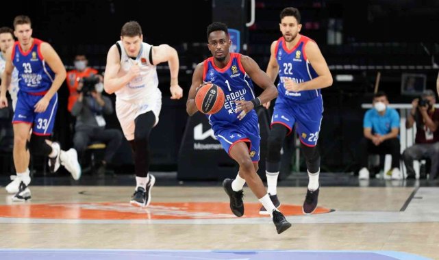 Anadolu Efes, Zenit deplasmanında