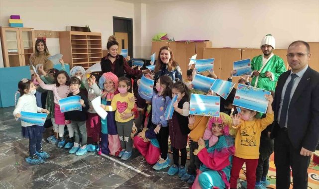 Anaokulu öğrencileri yüksek okulu ziyaret etti