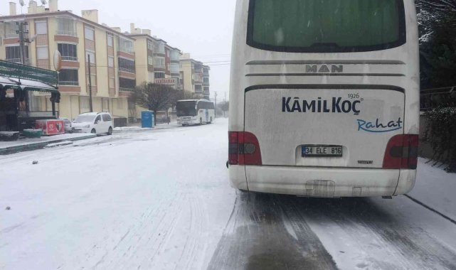 Ankara'dan Konya'ya giden araçlar Kulu'da bekletiliyor