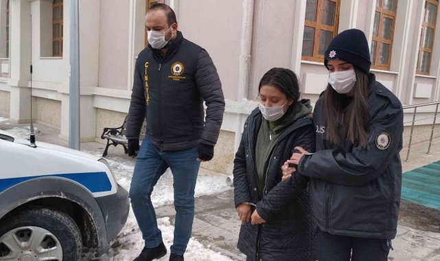 Annesinin ölümüne neden olan genç kız adliyeye sevk edildi