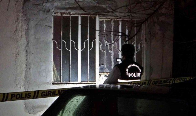 Antalya'da 24 yaşındaki genç kadın evinde ölü bulundu
