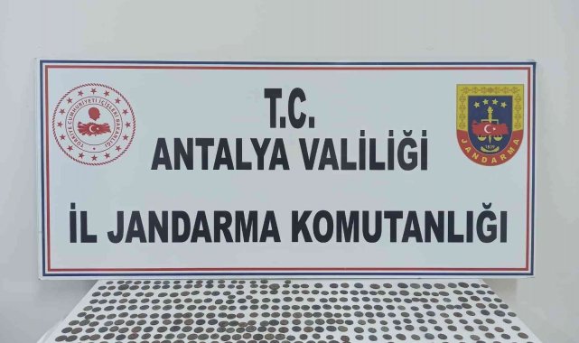 Antalya'da 474 adet sikke ele geçirildi