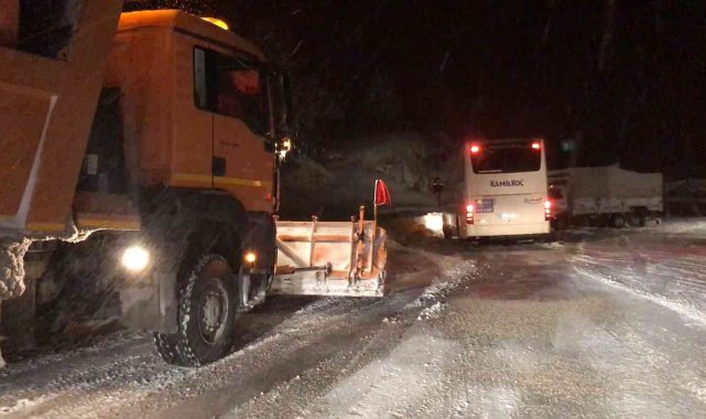 Antalya&#039;da kar yağışı başladı