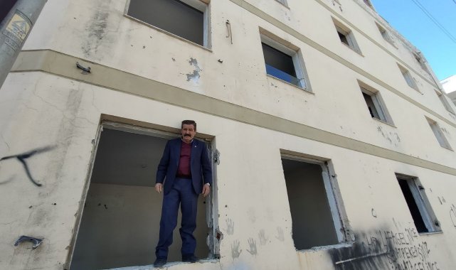 Antalya&#039;da mahallelinin FETÖ&#039;den kalan 3 katlı, 2 bloklu metruk yurt isyanı