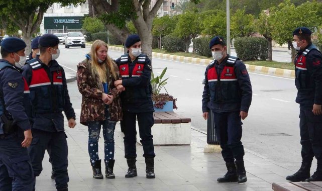 Antalya&#039;daki kıskançlık cinayetinin şüphelileri adliyeye sevk edildi