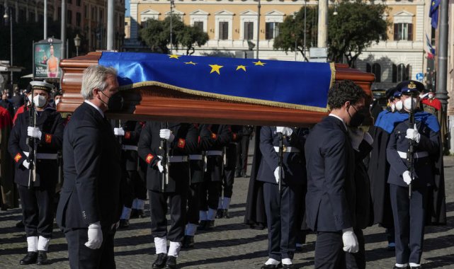 AP Başkanı Sassoli için Roma'da cenaze töreni