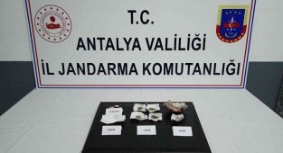 Araç içerisinde uyuşturucu madde ele geçirildi