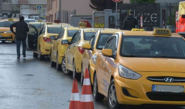 Araç kiralama taksilerin yerini alabilir