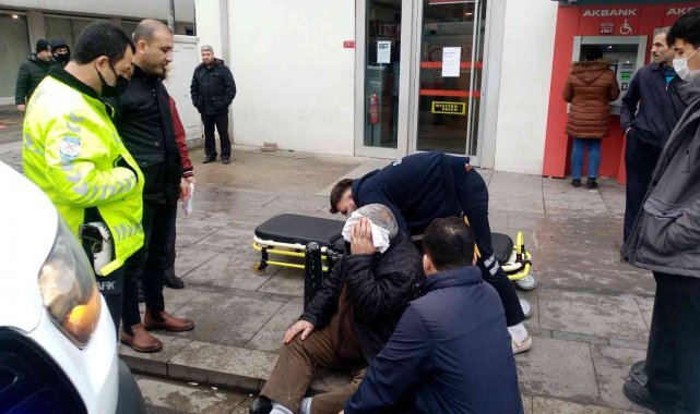 Aracın çarptığı yaya yaralandı