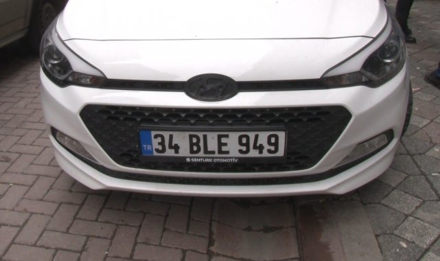 Aracının amblemi çalınan vatandaş: "Aracı çalsalar bu kadar zorumuza gitmezdi"