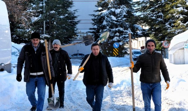 Arapgir'de yoğun kar mesaisi