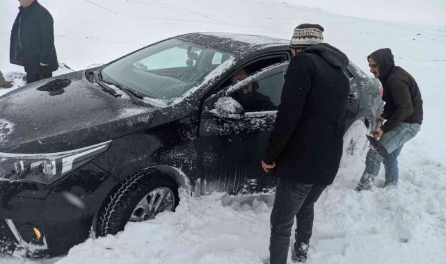 Ardahan'da kar yağışı nedeniyle okullar tatil edildi
