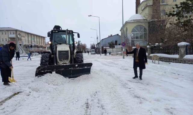 Arpaçay Belediyesi karla mücadele çalışmalarını hızlandırdı