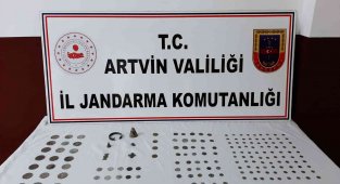 Artvin'de 175 adet tarihi sikke ele geçirdi