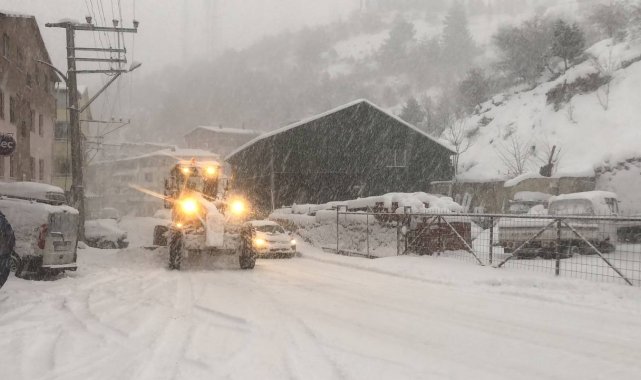 Artvin'e kar geri geldi