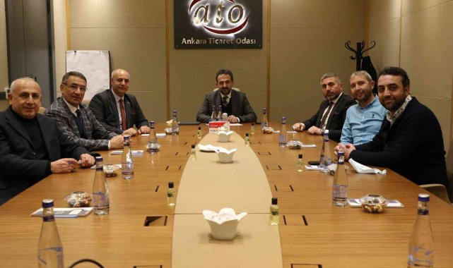 ATO Başkan Yardımcısı Yılmaz, İzmir Caddesi'ndeki işletme sahipleriyle görüştü