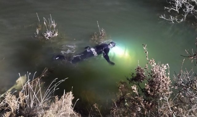 Ava gittikten sonra eşyaları gölette bulunan adam için arama çalışması başlatıldı