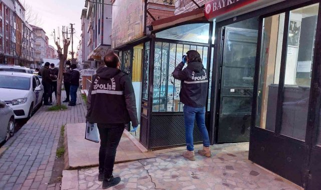 Avcılar'da motosikletli iki kişi dernek binasına silahlı saldırı düzenledi