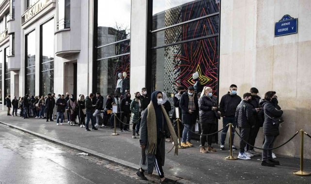 Avrupa'da artan Covid-19 vakaları sonrasında önlemler artıyor