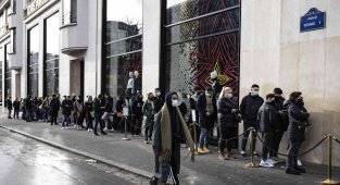 Avrupa'da artan Covid-19 vakaları sonrasında önlemler artıyor