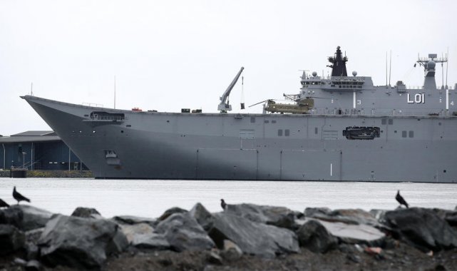 Avustralya'nın en büyük yardım gemisi Tonga'ya gidiyor