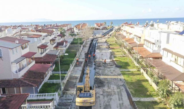 Aydın Büyükşehir Belediyesi Kuşadası'ndaki alt yapı çalışmalarını sürdürüyor