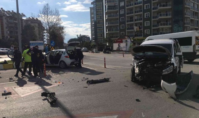 Aydın'da trafik kazası: 3 yaralı