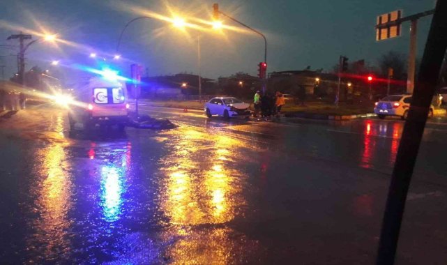 Aydın'da yağmur ve dikkatsizlik kaza getirdi