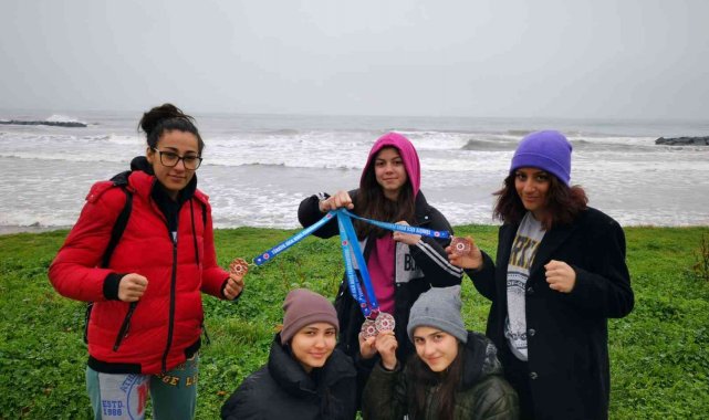 Aydın'ın demir yumrukları, şampiyonadan madalyalarla döndü