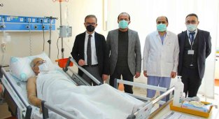 Aynı anda iki hastaya böbrek nakli yapıldı