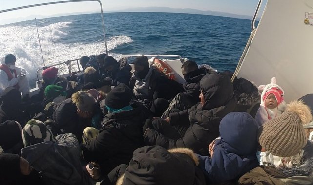 Ayvalık'ta 36 göçmen sahil güvenlik tarafından kurtarıldı