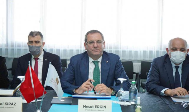 Ayvalık'taki trafik sorunu tek yön uygulamasıyla ortadan kalkacak